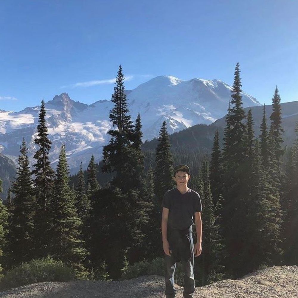 Meet your Posher, Ethan